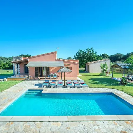 Alejandra En Villa *