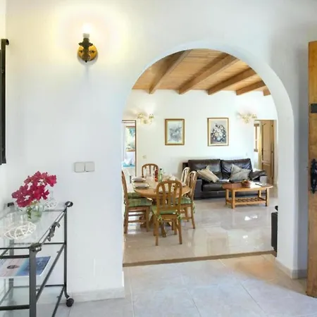 Villa Alejandra En Pollenca