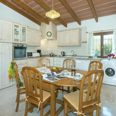 Alejandra En Pollenca