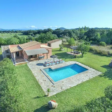 Alejandra En Villa *